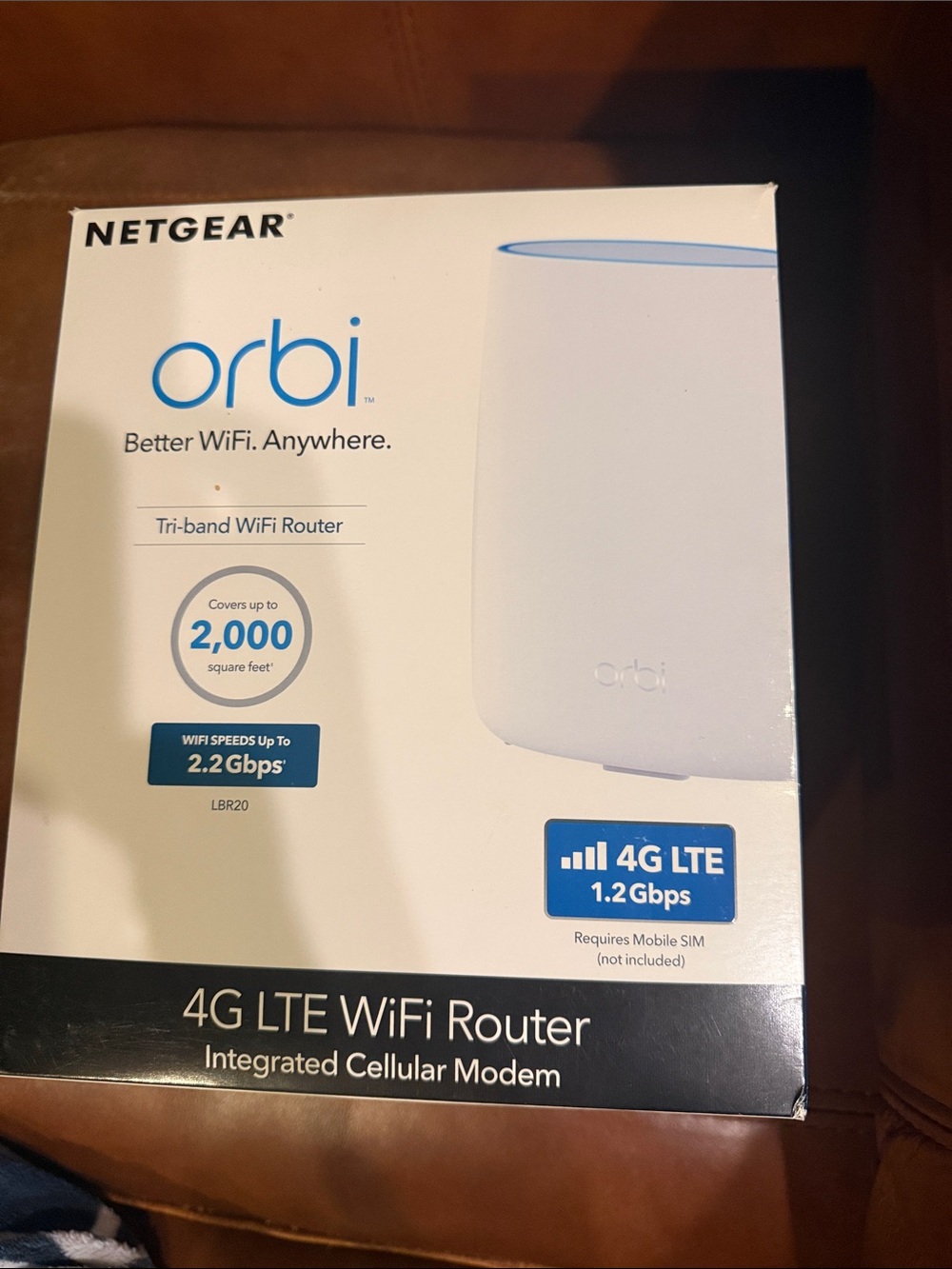 netgear orbi White Tri-Band 4G LTE WiFi Router
